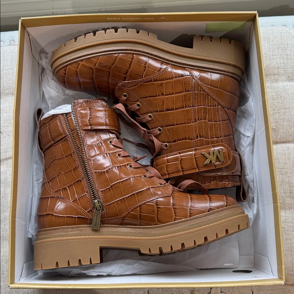 NIB Michael Kors STARK Chestnut Crocodile Embossed Leather Lace Up Combat Boots